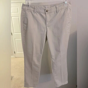 a.n.a 10 Chino cropped pants 98% cotton 2% spandex. 2 front slant pockets khaki.